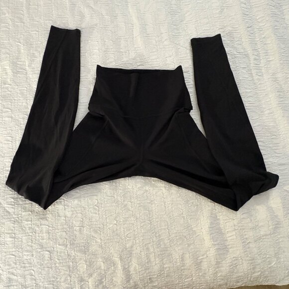 Like New Lululemon Align High-Rise Pant Pockets 31" Black Nulu Yoga Leggings 4 - Picture 4 of 9
